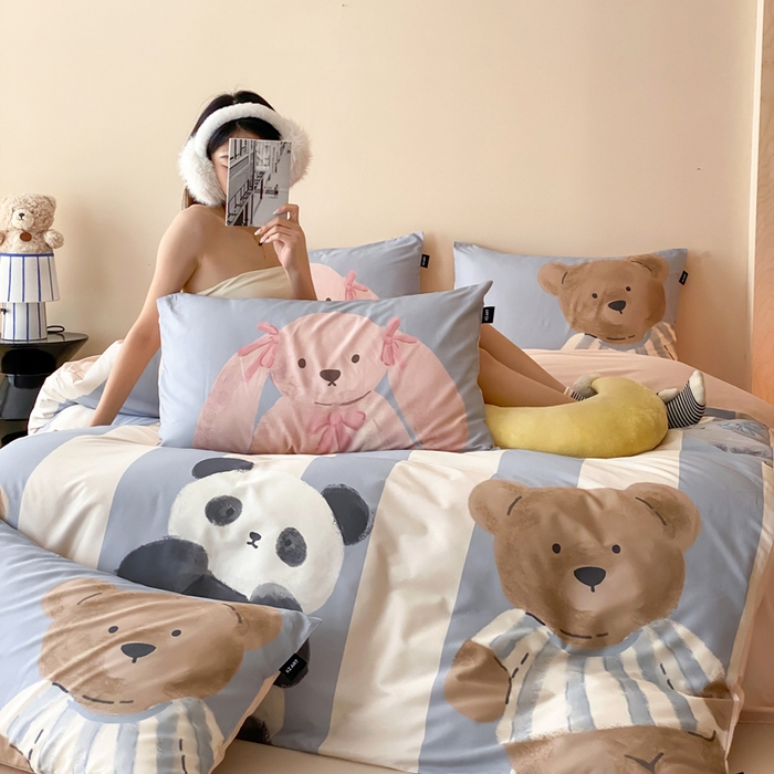 91家纺网 家纺一手货源 找家纺 卡姿家纺 2026春夏全棉60支长绒棉卡通大版印花四件套 童画记忆