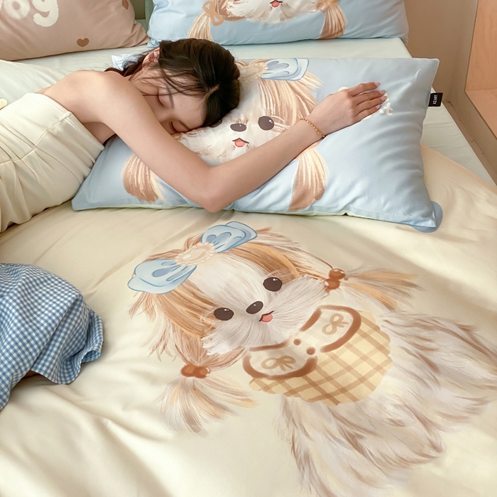 91家纺网 家纺一手货源 找家纺 卡姿家纺 2026春夏全棉60支长绒棉卡通大版印花四件套 小狗玛吉斯