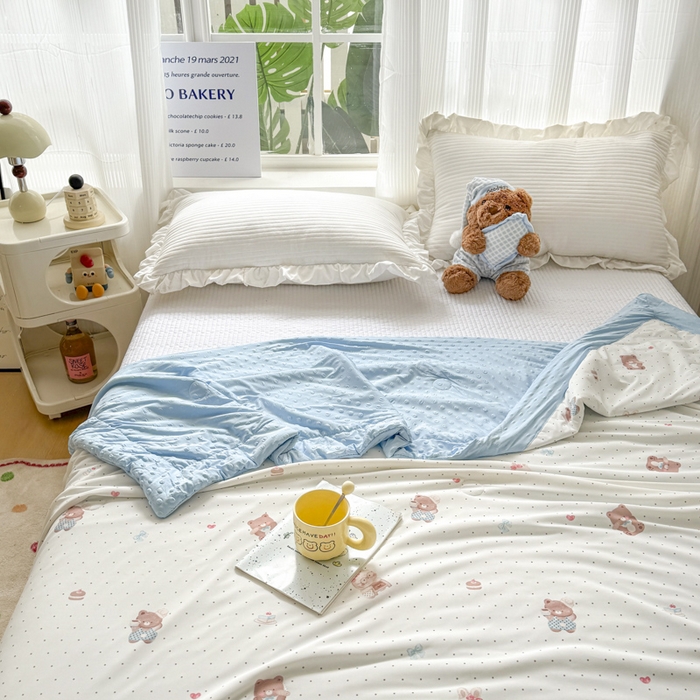 91家纺网 家纺一手货源 找家纺 花满路 2026新款氨凉感丝夏被 小熊仔