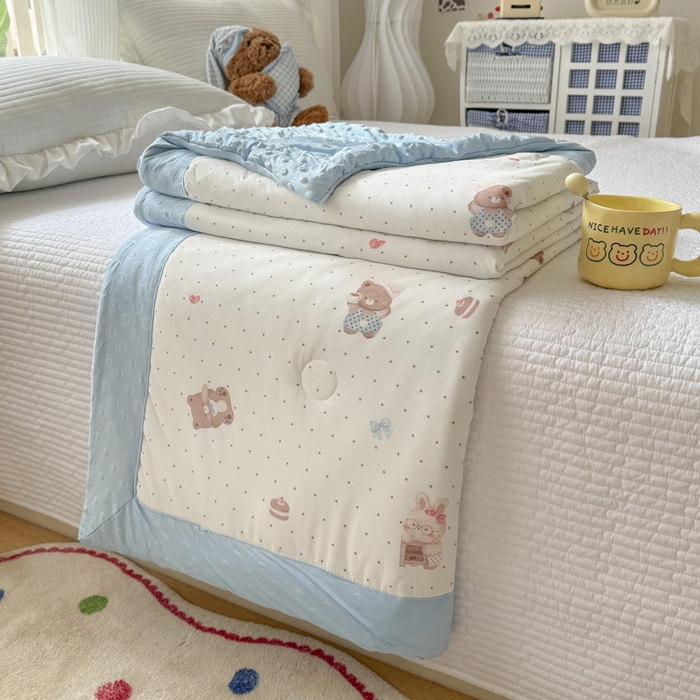 91家纺网 家纺一手货源 找家纺 花满路 2026新款氨凉感丝夏被 小熊仔