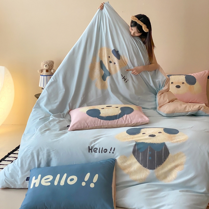 91家纺网 家纺一手货源 找家纺 卡姿家纺 2026春夏全棉60支长绒棉卡通大版印花四件套 音乐萌可