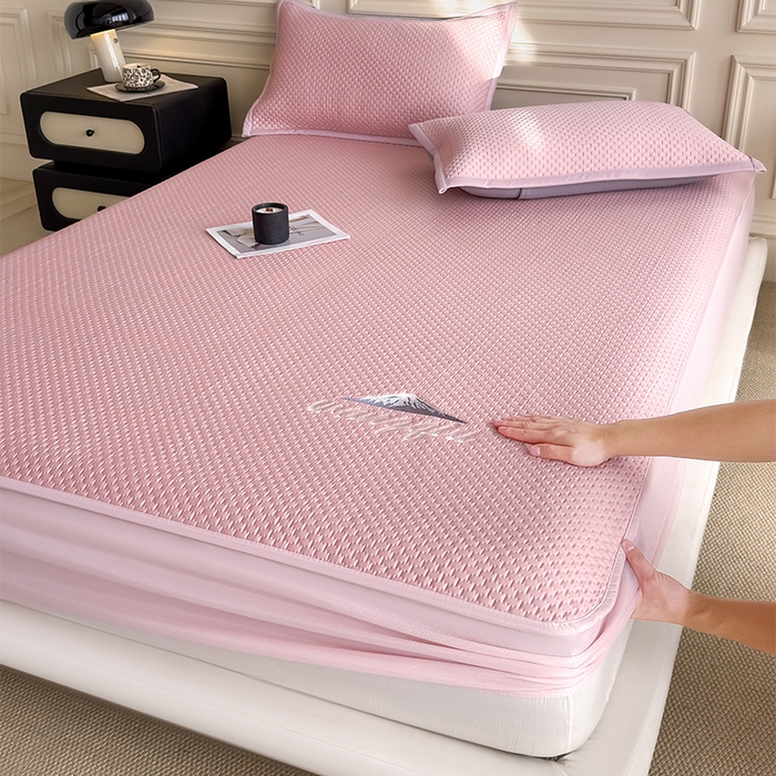 91家纺网 家纺一手货源 找家纺 人人爱家纺 2026新款冰豆豆刺绣软凉席床笠 富士山-粉