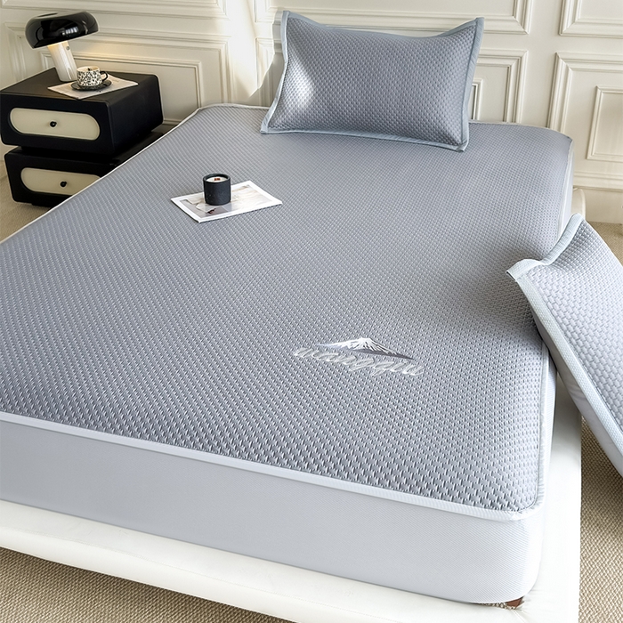 91家纺网 家纺一手货源 找家纺 人人爱家纺 2026新款冰豆豆刺绣软凉席床笠 富士山-灰