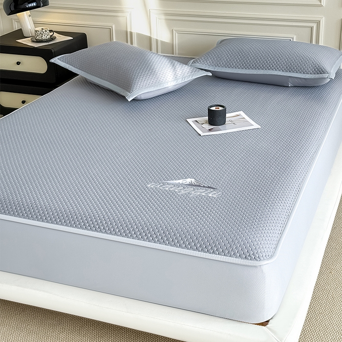 91家纺网 家纺一手货源 找家纺 人人爱家纺 2026新款冰豆豆刺绣软凉席床笠 富士山-灰