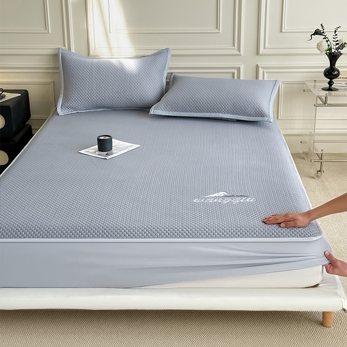 91家纺网 家纺一手货源 找家纺 人人爱家纺 2026新款冰豆豆刺绣软凉席床笠 富士山-灰