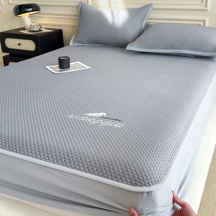 91家纺网 家纺一手货源 找家纺 人人爱家纺 2026新款冰豆豆刺绣软凉席床笠 富士山-灰