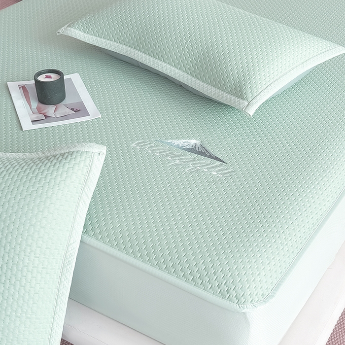 91家纺网 家纺一手货源 找家纺 人人爱家纺 2026新款冰豆豆刺绣软凉席床笠 富士山-抹茶绿