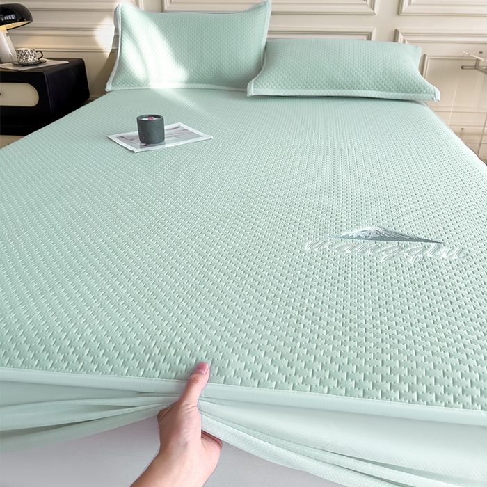 91家纺网 家纺一手货源 找家纺 人人爱家纺 2026新款冰豆豆刺绣软凉席床笠 富士山-抹茶绿