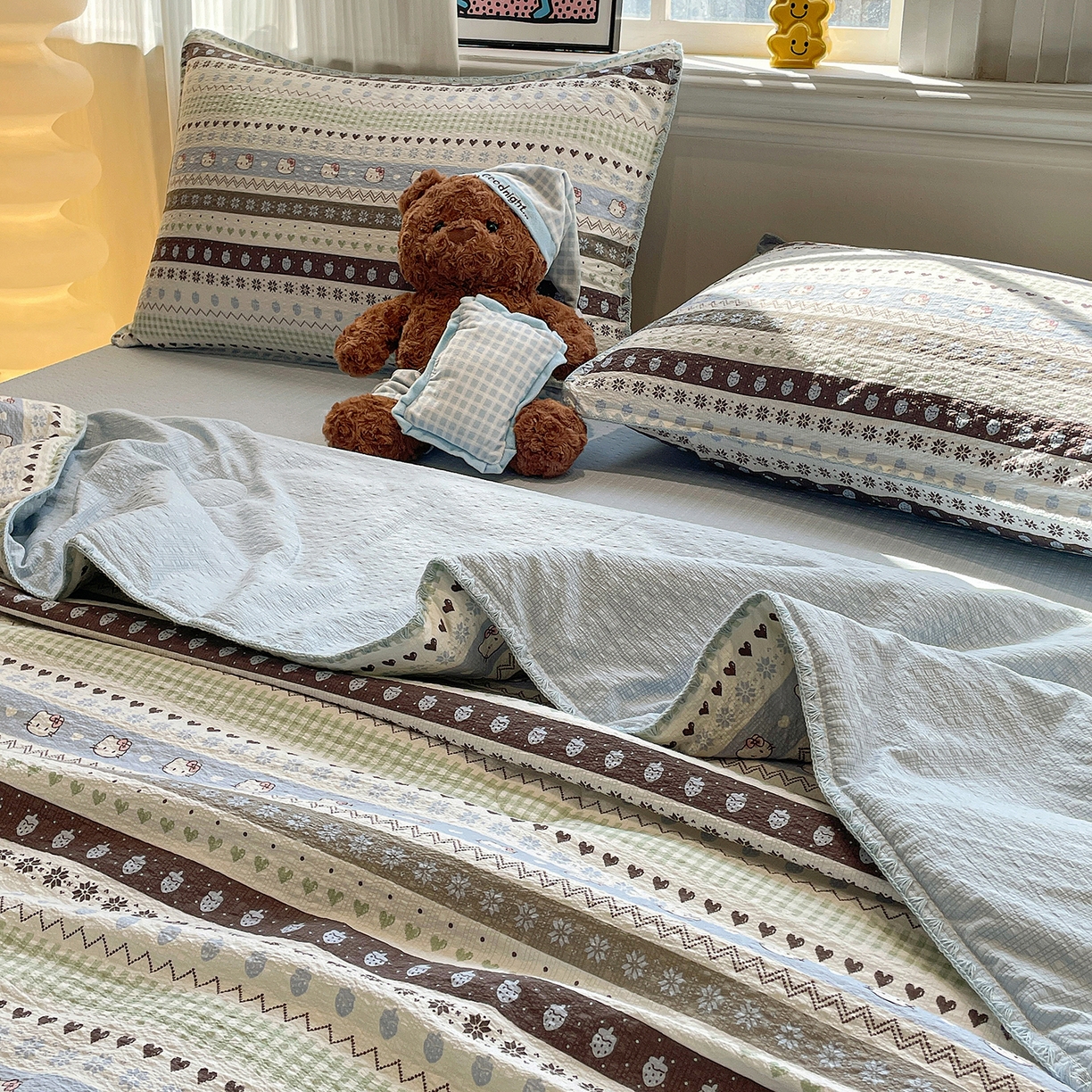 91家纺网 家纺一手货源 找家纺 奈颜 2026新款费尔岛云柔泡芙纱A类贝壳边夏被四件套-提供买家秀 猫咪集-蓝