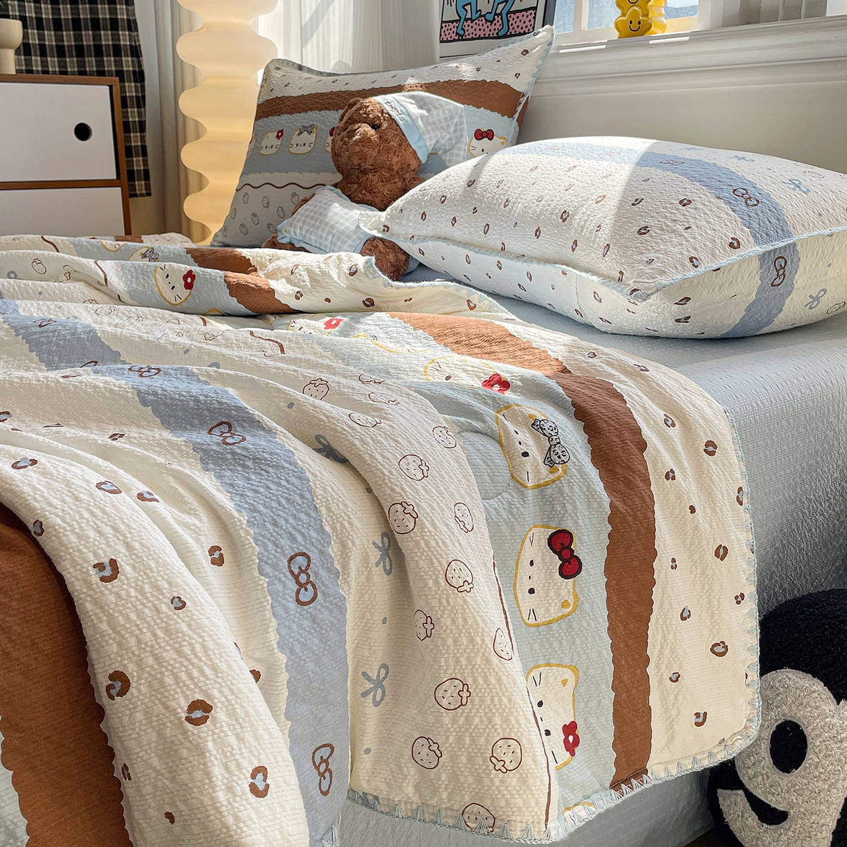 91家纺网 家纺一手货源 找家纺 奈颜 2026新款费尔岛云柔泡芙纱A类贝壳边夏被四件套-提供买家秀 可可小猫