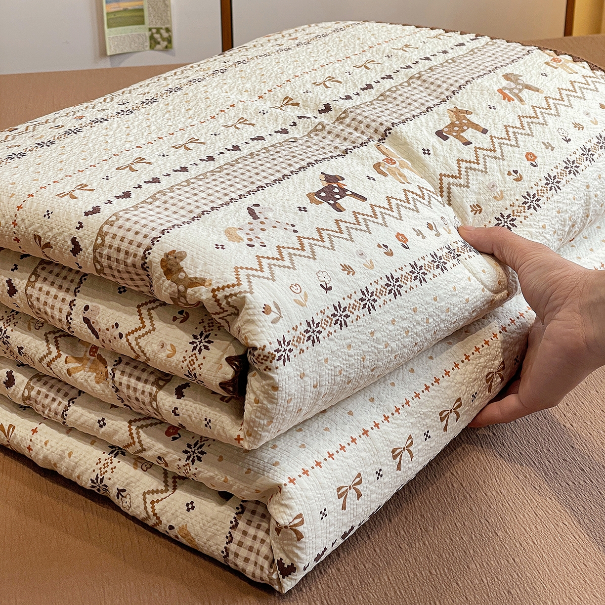 奈颜 2026新款费尔岛云柔泡芙纱A类贝壳边夏被四件套-提供买家秀 栗色小马