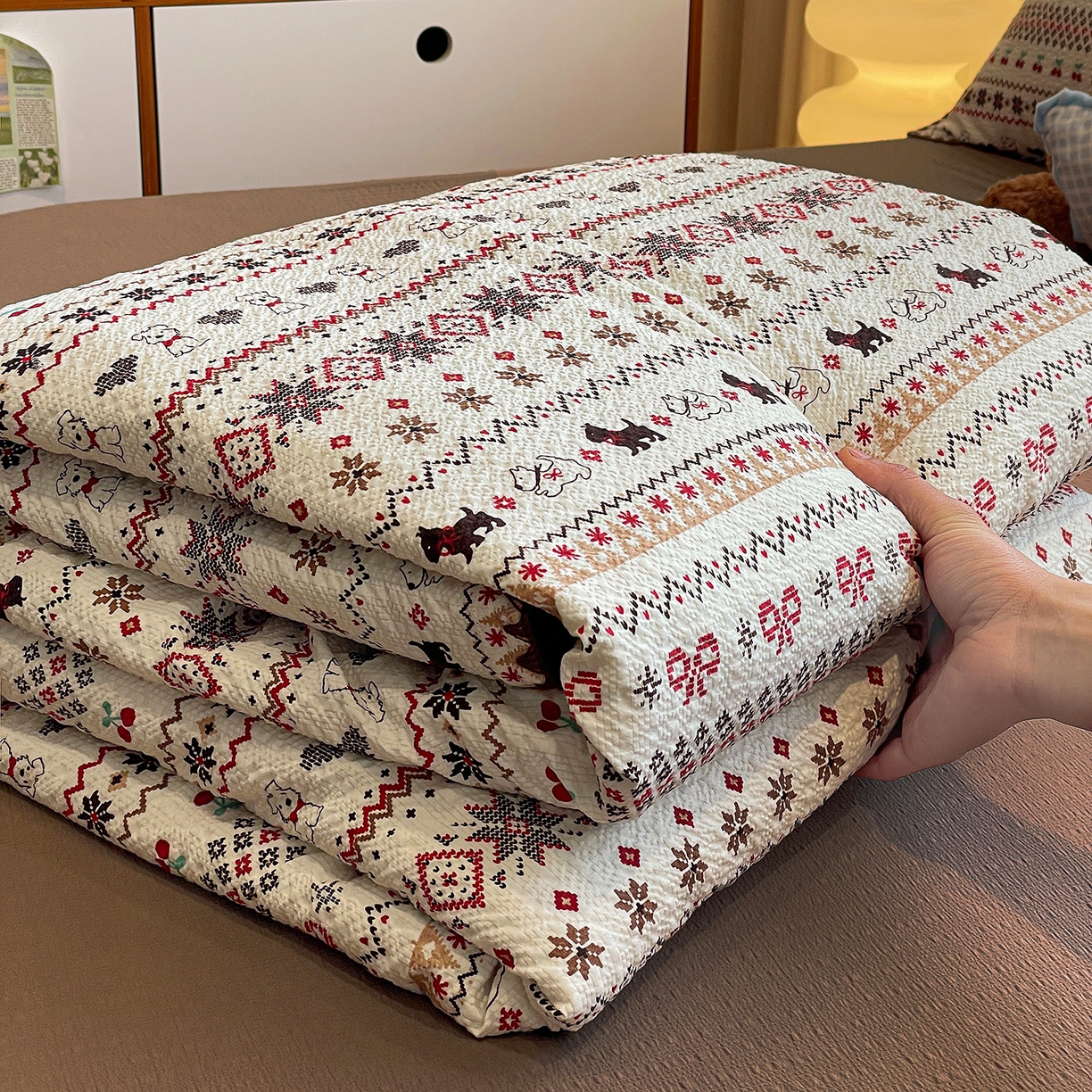 奈颜 2026新款费尔岛云柔泡芙纱A类贝壳边夏被四件套-提供买家秀 调皮奶狗