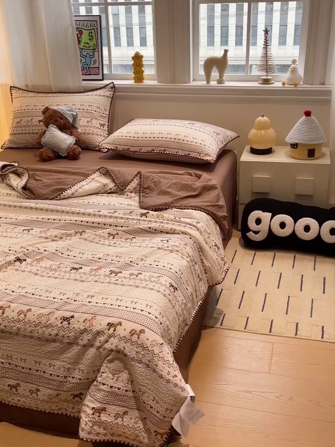 91家纺网 家纺一手货源 找家纺 奈颜 2026新款费尔岛云柔泡芙纱A类贝壳边夏被四件套-提供买家秀 栗色小马