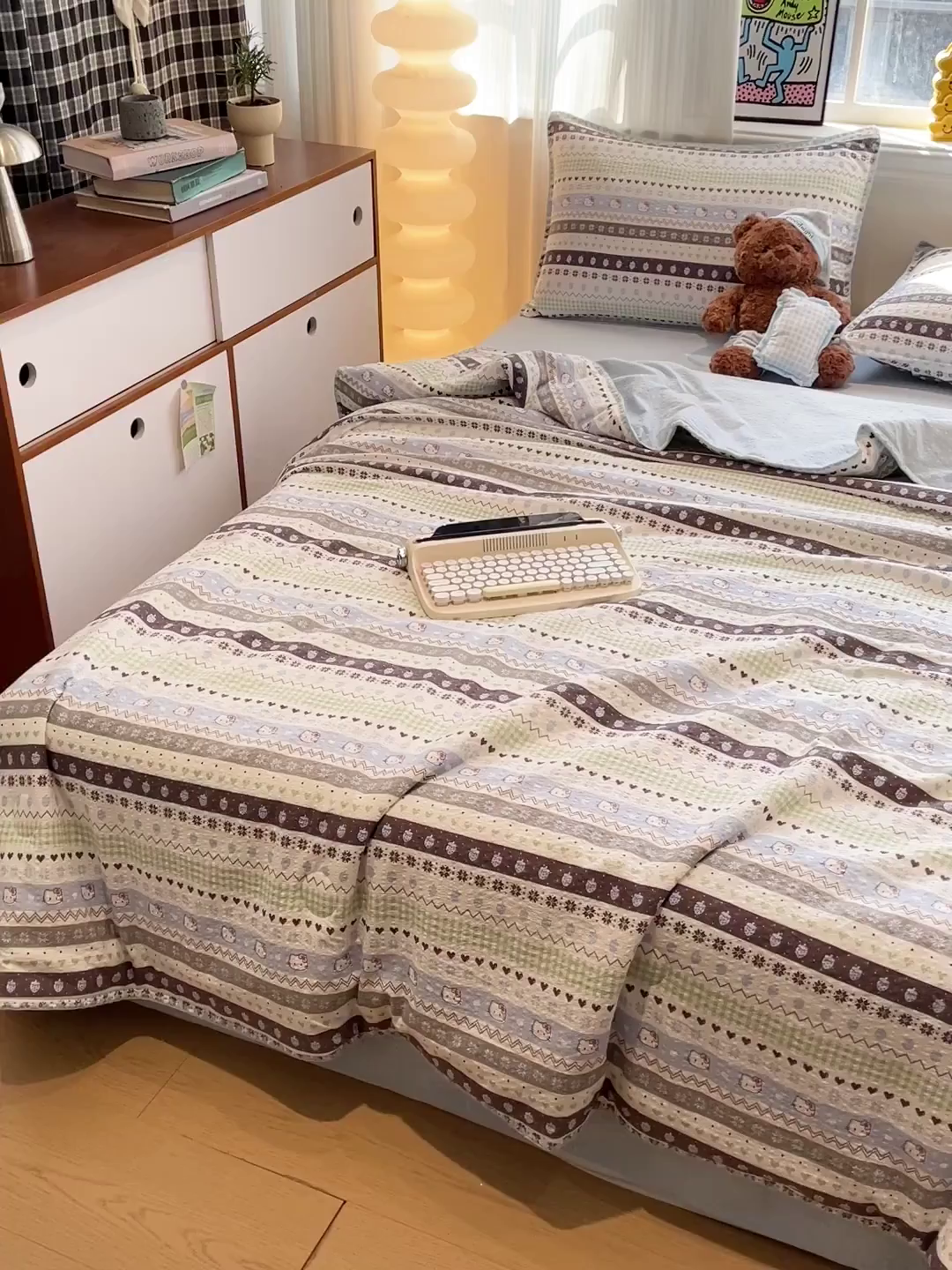 91家纺网 家纺一手货源 找家纺 奈颜 2026新款费尔岛云柔泡芙纱A类贝壳边夏被四件套-提供买家秀 猫咪集-蓝