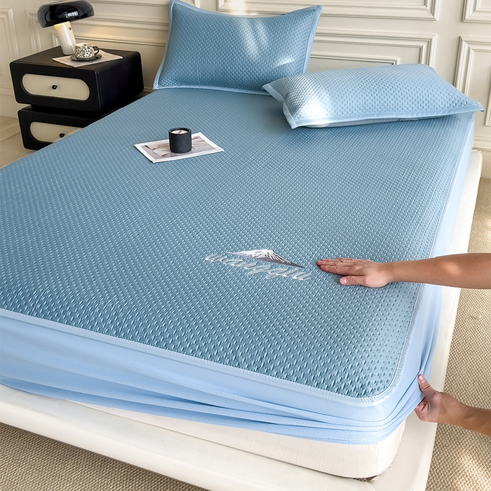 91家纺网 家纺一手货源 找家纺 人人爱家纺 2026新款冰豆豆刺绣软凉席床笠 富士山-水蓝