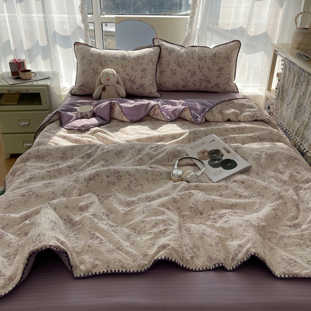 91家纺网 家纺一手货源 找家纺 几禾 2026春夏新款泡芙纱贝壳边夏被夏凉被空调被四件套 欧包-柔紫碎花屿