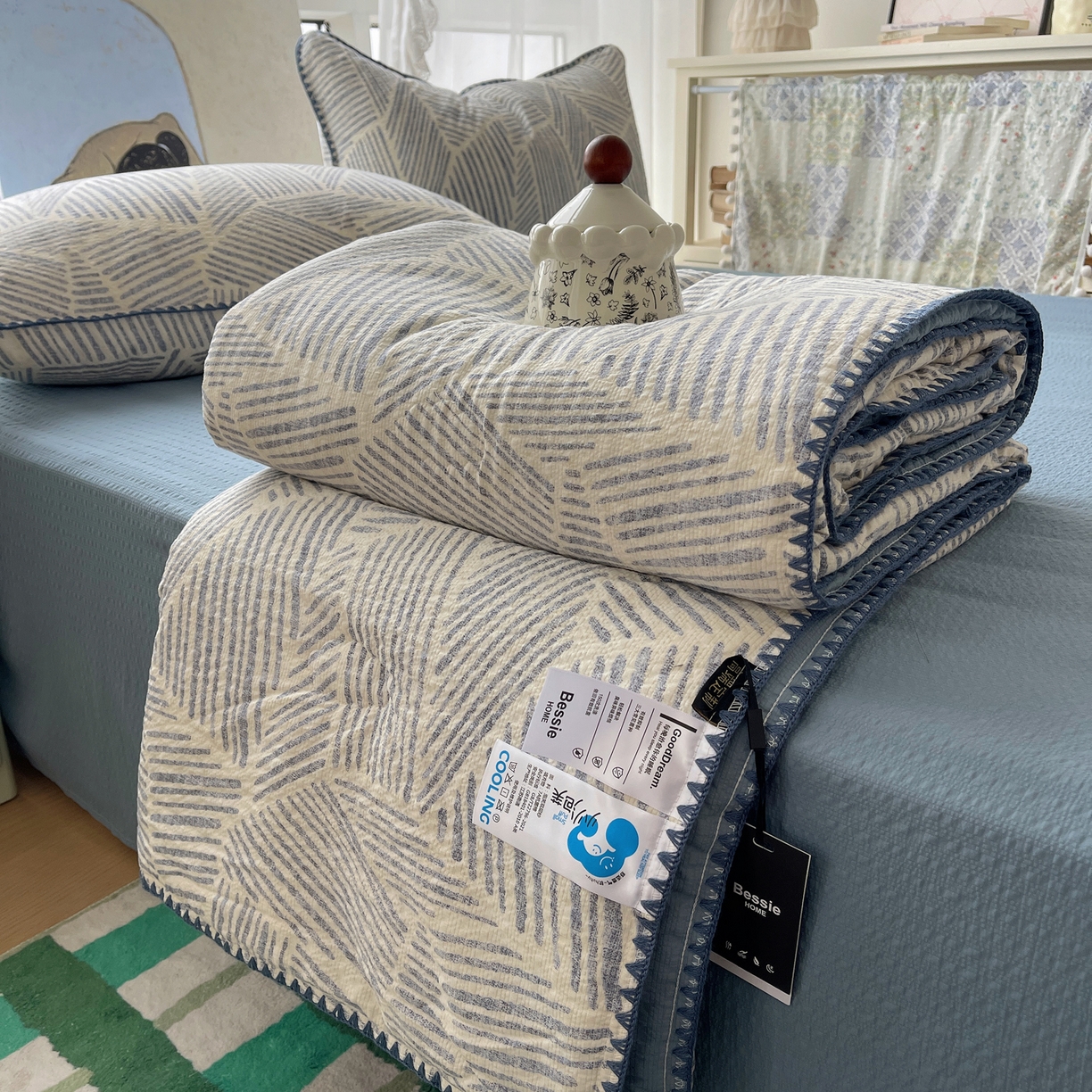 91家纺网 家纺一手货源 找家纺 几禾 2026春夏新款泡芙纱贝壳边夏被夏凉被空调被四件套 欧包-浅川纹