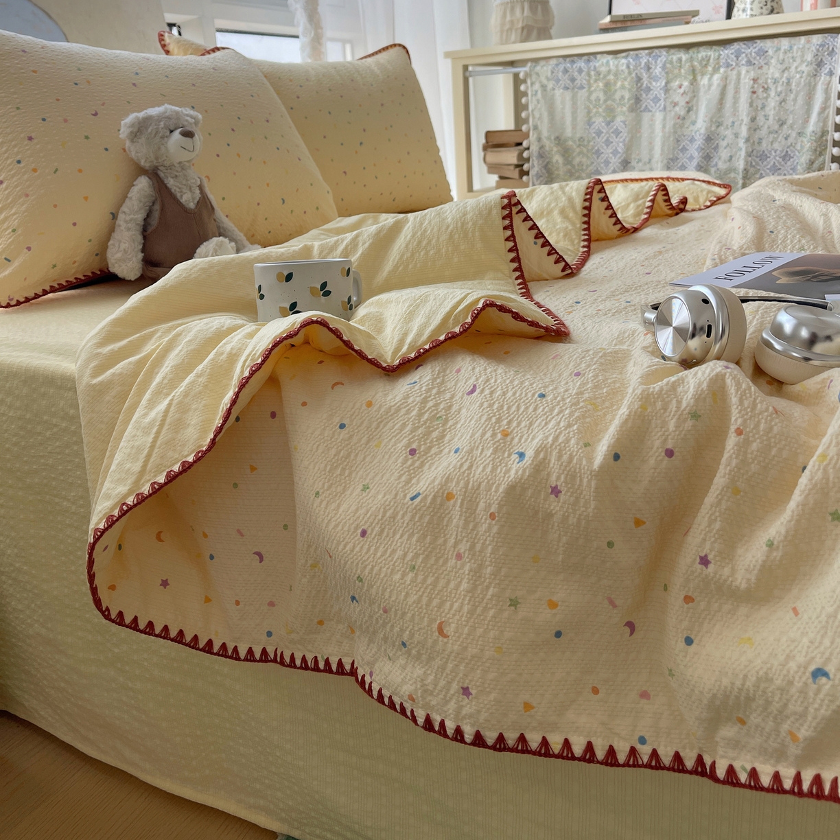 91家纺网 家纺一手货源 找家纺 几禾 2026春夏新款泡芙纱贝壳边夏被夏凉被空调被四件套 欧包-星月糖粒