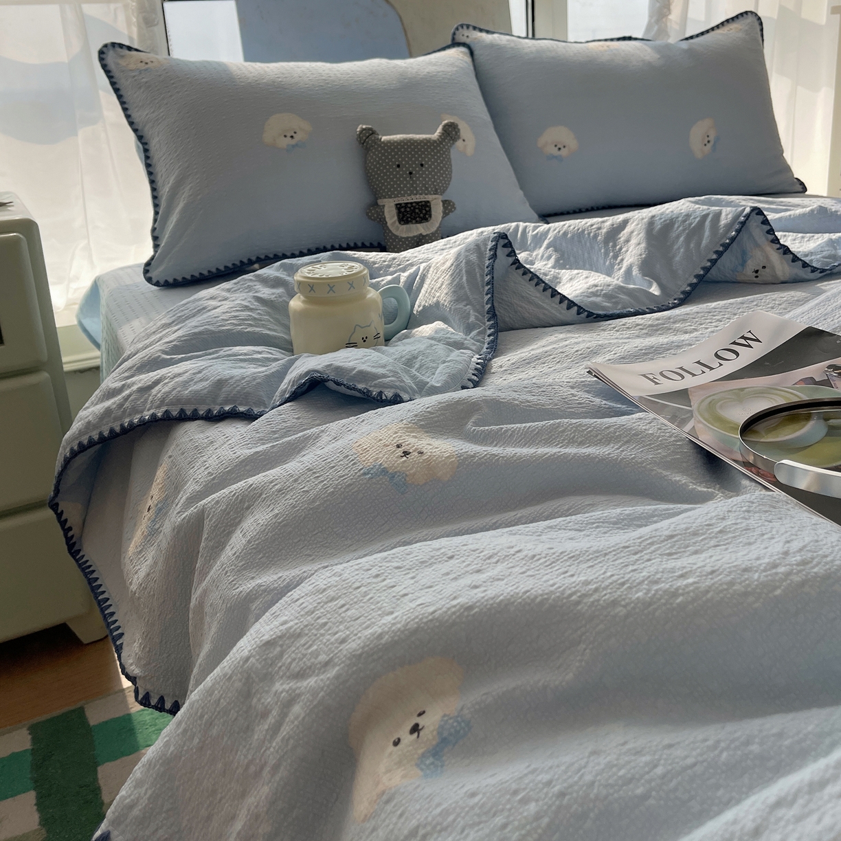 91家纺网 家纺一手货源 找家纺 几禾 2026春夏新款泡芙纱贝壳边夏被夏凉被空调被四件套 欧包-蓝领结狗