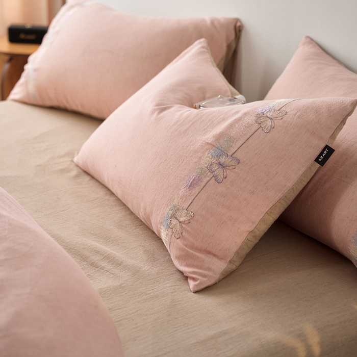 91家纺网 家纺一手货源 找家纺 卡姿家纺 2026春夏天丝棉麻裸感超柔四件套— 梦蝶 梦蝶浅粉