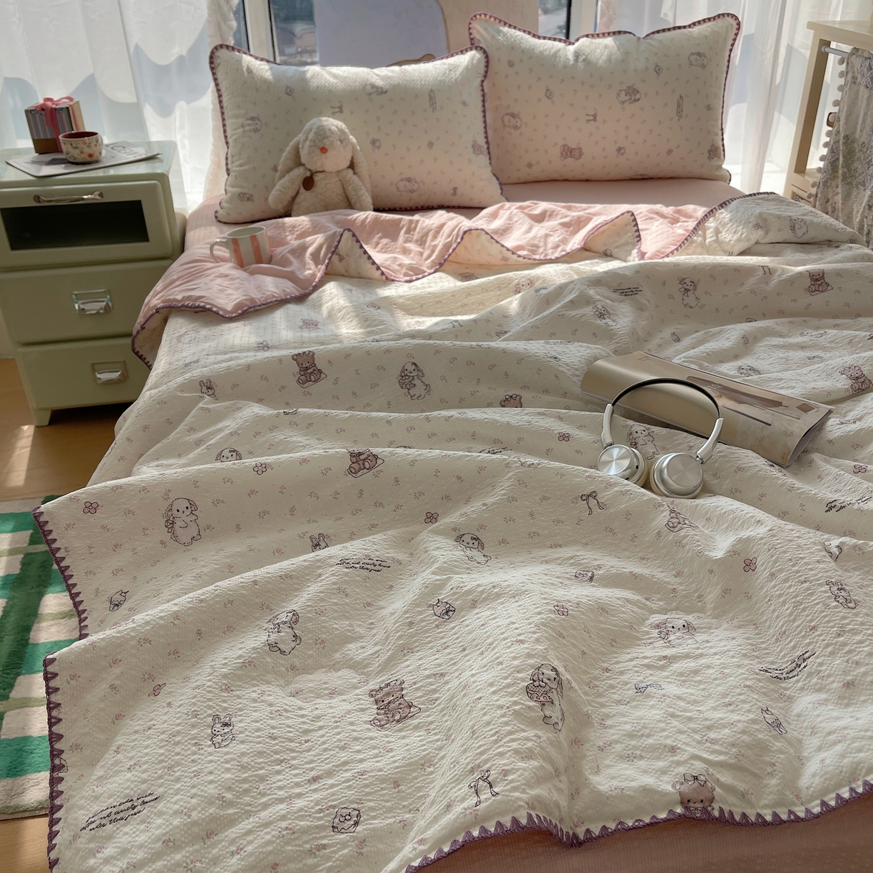 91家纺网 家纺一手货源 找家纺 几禾 2026春夏新款泡芙纱贝壳边夏被夏凉被空调被四件套 欧包-悦悦小兔