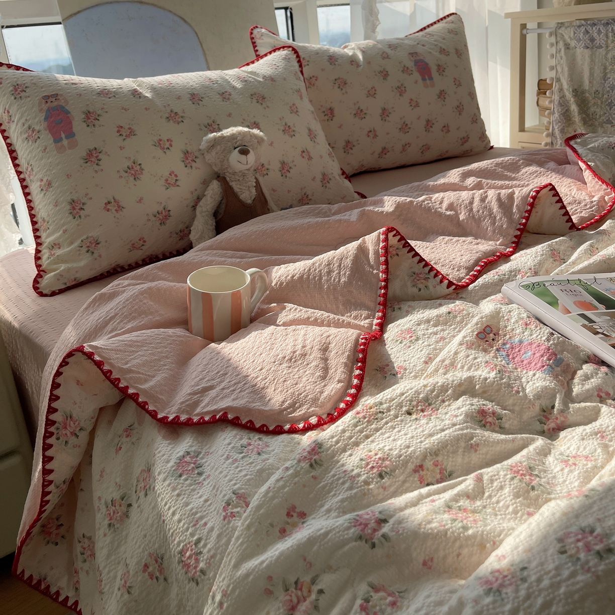 91家纺网 家纺一手货源 找家纺 几禾 2026春夏新款泡芙纱贝壳边夏被夏凉被空调被四件套 欧包-甜卷兔兔