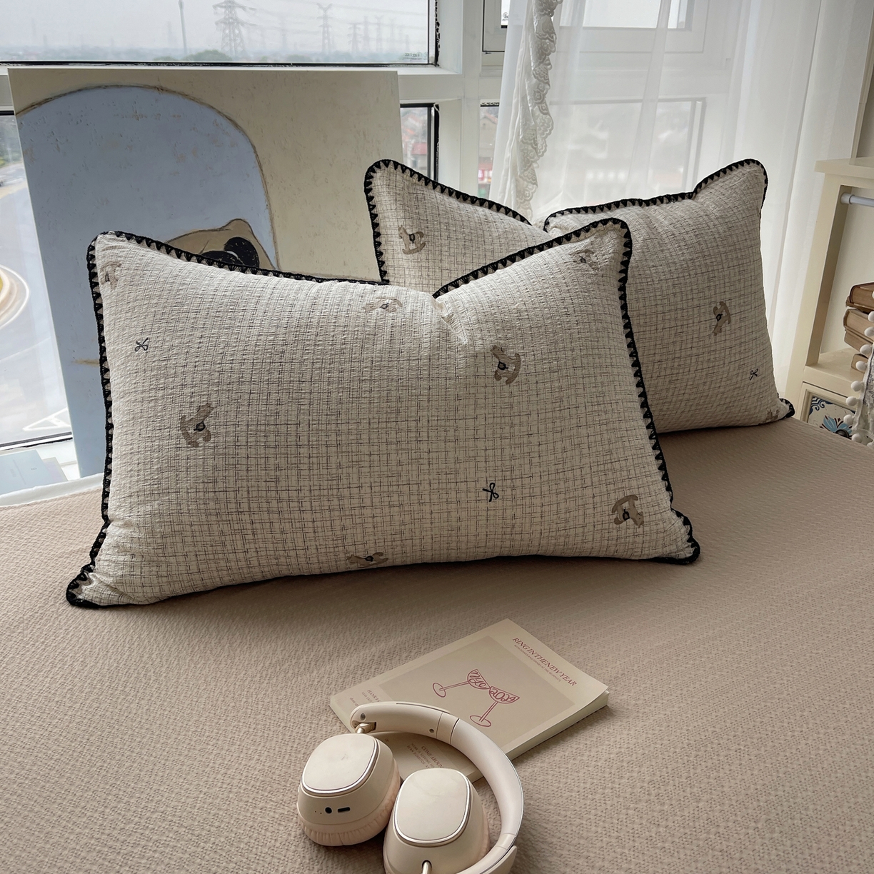 91家纺网 家纺一手货源 找家纺 几禾 2026春夏新款泡芙纱贝壳边夏被夏凉被空调被四件套 欧包-织纹木马迹