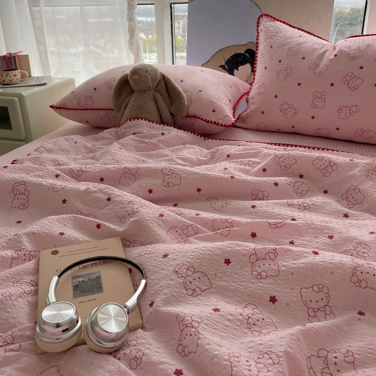 91家纺网 家纺一手货源 找家纺 几禾 2026春夏新款泡芙纱贝壳边夏被夏凉被空调被四件套 欧包-描线小猫粉