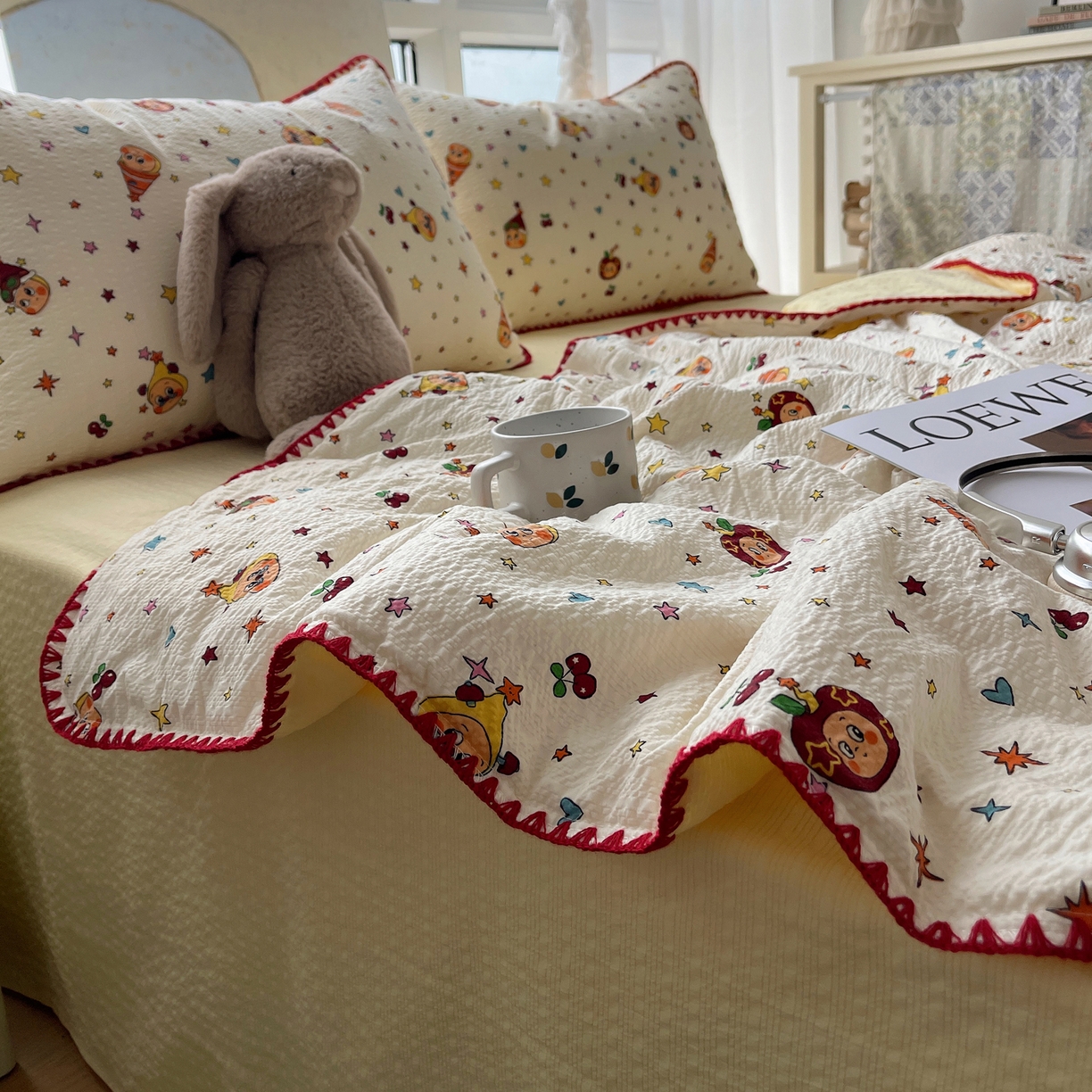 91家纺网 家纺一手货源 找家纺 几禾 2026春夏新款泡芙纱贝壳边夏被夏凉被空调被四件套 欧包-旧街星星