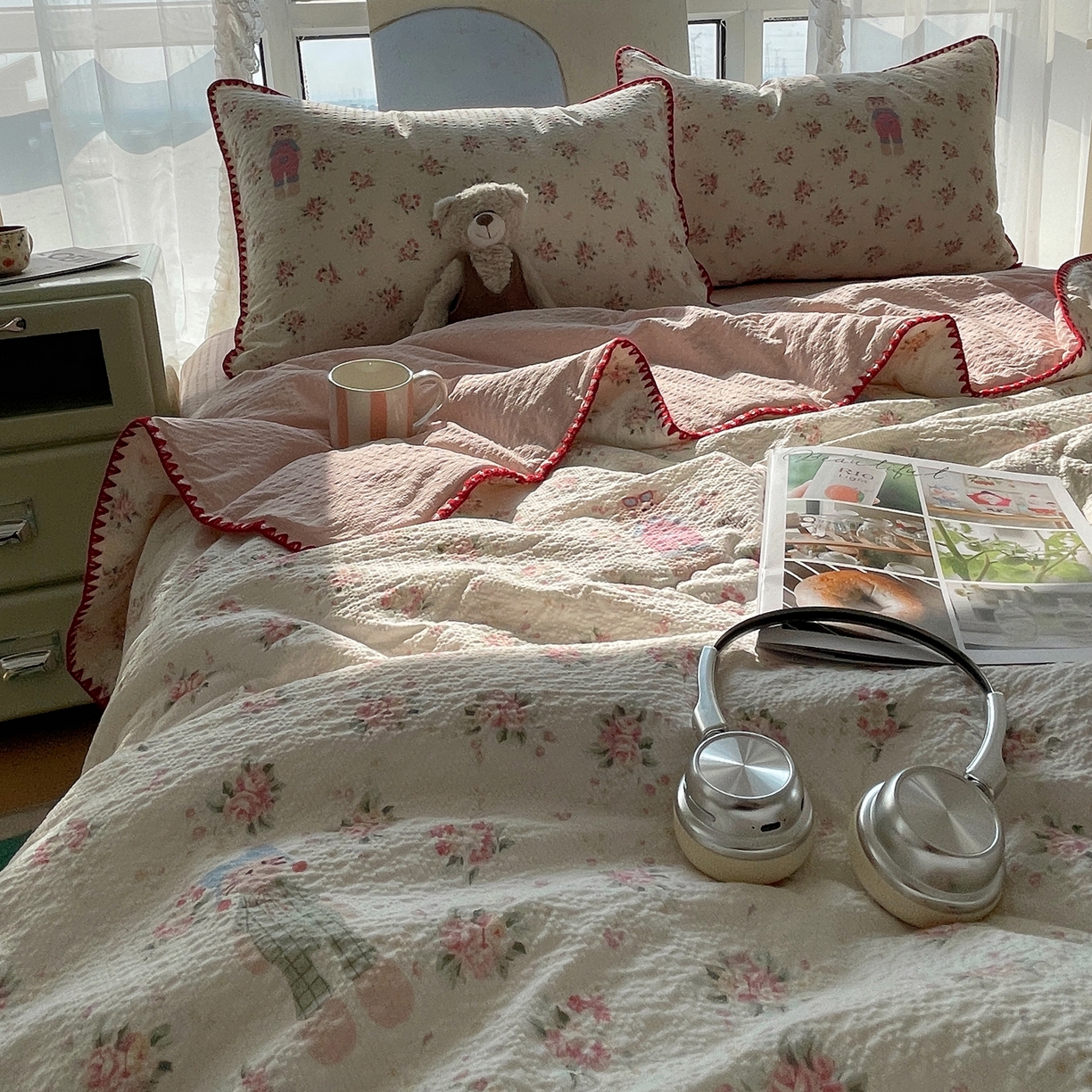 91家纺网 家纺一手货源 找家纺 几禾 2026春夏新款泡芙纱贝壳边夏被夏凉被空调被四件套 欧包-甜卷兔兔