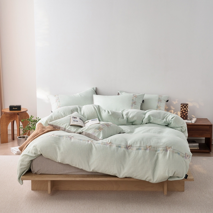 91家纺网 家纺一手货源 找家纺 卡姿家纺 2026春夏天丝棉麻裸感超柔四件套— 梦蝶 梦蝶浅蓝