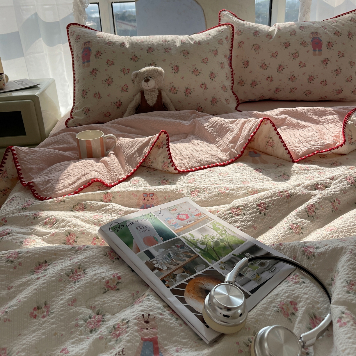 91家纺网 家纺一手货源 找家纺 几禾 2026春夏新款泡芙纱贝壳边夏被夏凉被空调被四件套 欧包-甜卷兔兔