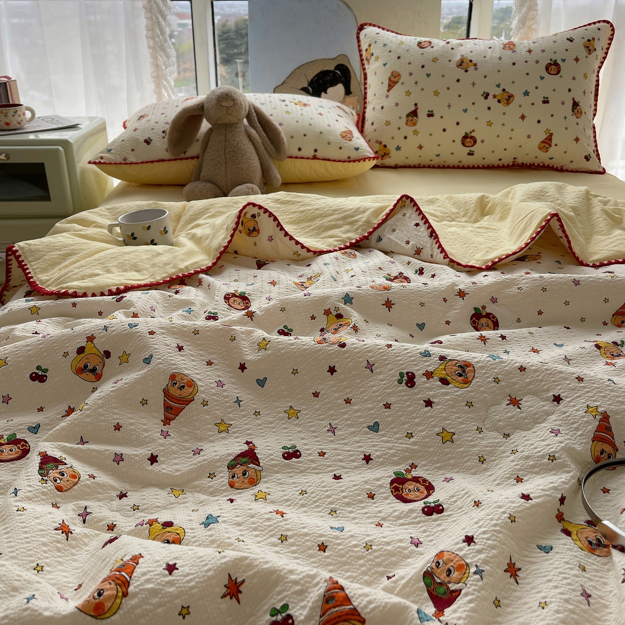 91家纺网 家纺一手货源 找家纺 几禾 2026春夏新款泡芙纱贝壳边夏被夏凉被空调被四件套 欧包-旧街星星