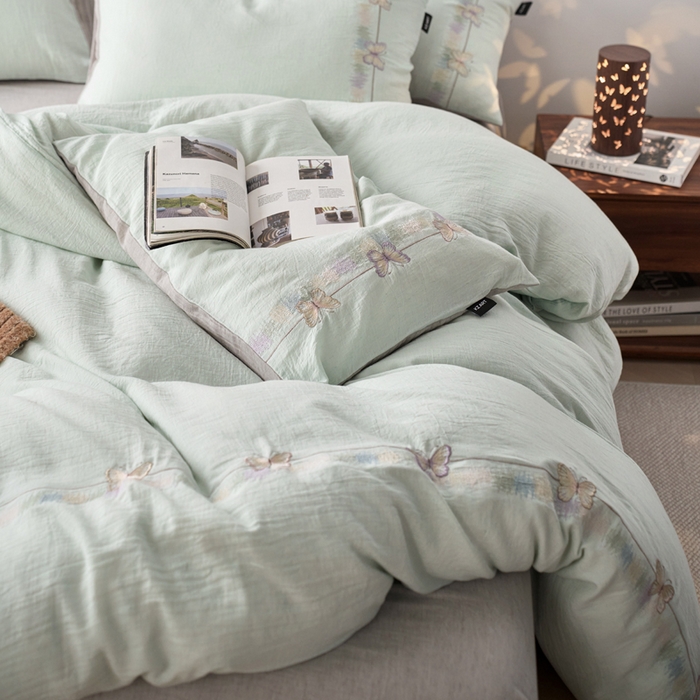 91家纺网 家纺一手货源 找家纺 卡姿家纺 2026春夏天丝棉麻裸感超柔四件套— 梦蝶 梦蝶浅蓝