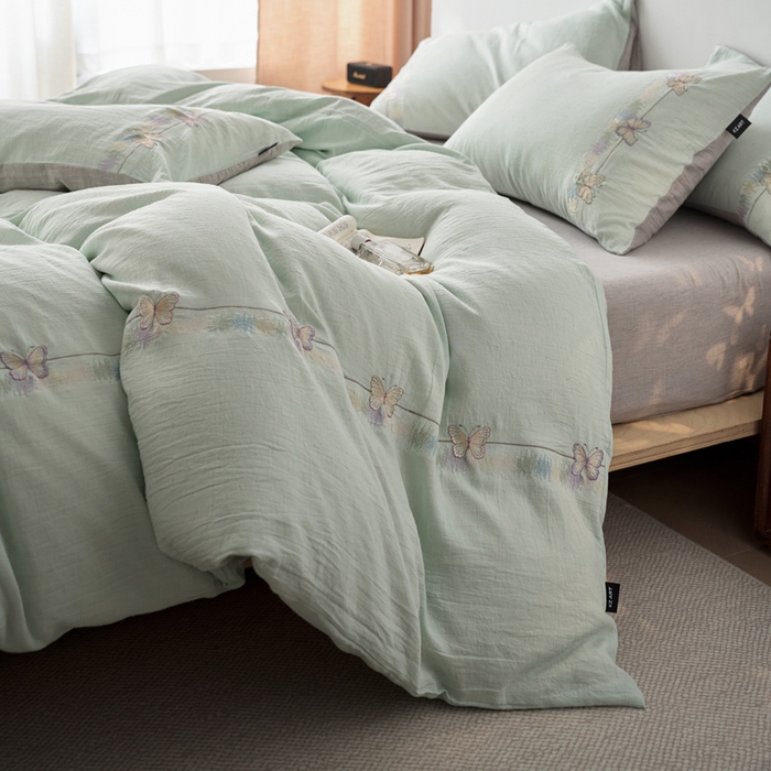 91家纺网 家纺一手货源 找家纺 卡姿家纺 2026春夏天丝棉麻裸感超柔四件套— 梦蝶 梦蝶浅蓝