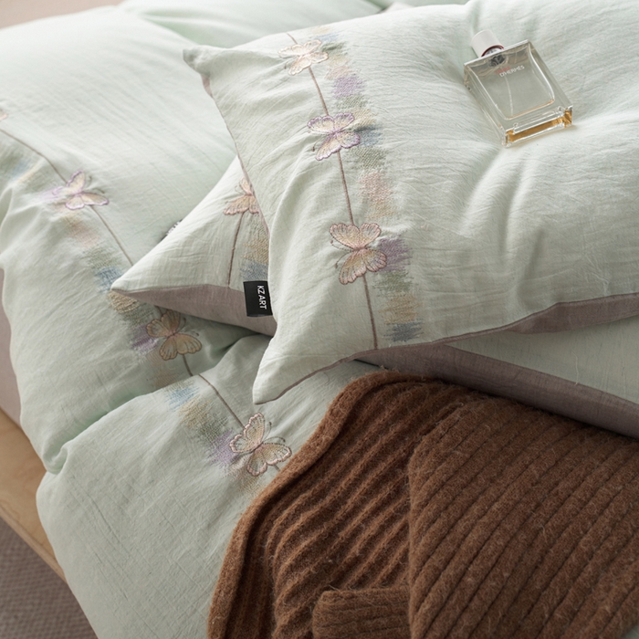 91家纺网 家纺一手货源 找家纺 卡姿家纺 2026春夏天丝棉麻裸感超柔四件套— 梦蝶 梦蝶浅蓝