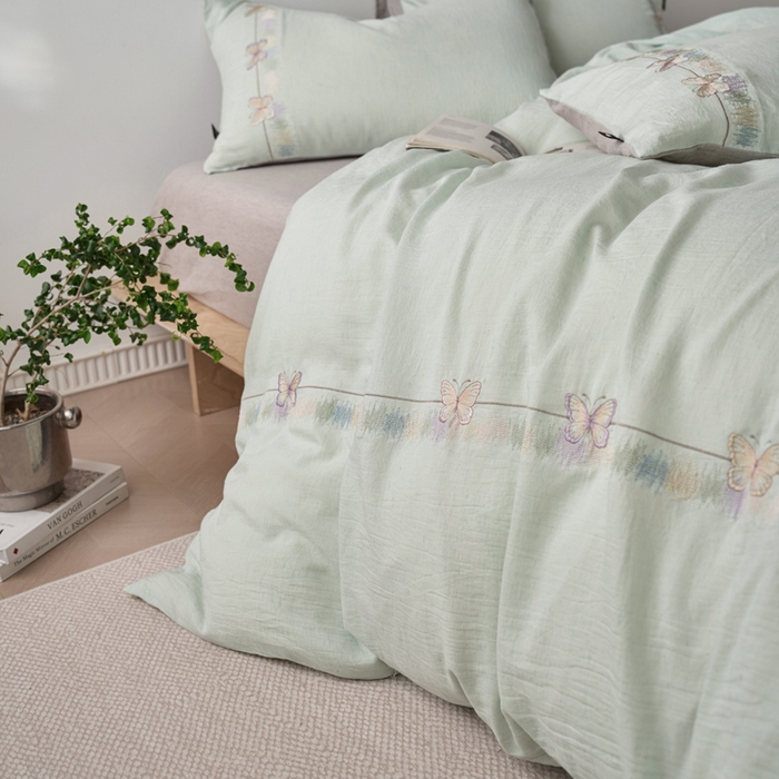 91家纺网 家纺一手货源 找家纺 卡姿家纺 2026春夏天丝棉麻裸感超柔四件套— 梦蝶 梦蝶浅蓝