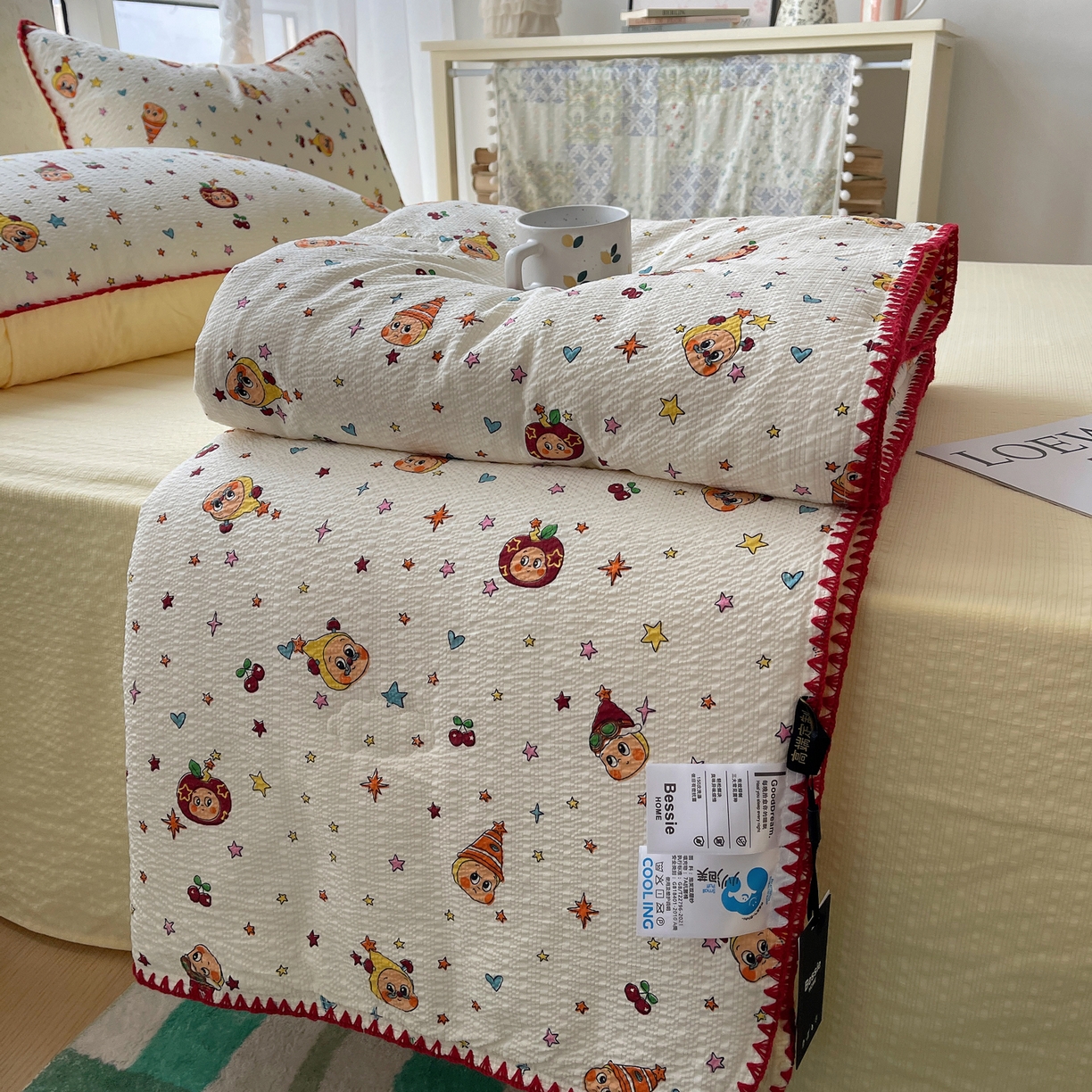 91家纺网 家纺一手货源 找家纺 几禾 2026春夏新款泡芙纱贝壳边夏被夏凉被空调被四件套 欧包-旧街星星