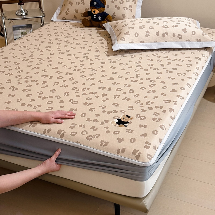 91家纺网 家纺一手货源 找家纺 几禾 2026春夏新款豹纹刺绣凉席空调软席凉席席子 小熊豹豹-咖 床笠款