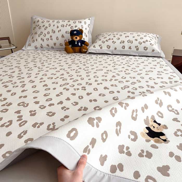 几禾 2026春夏新款豹纹刺绣凉席空调软席凉席席子 小熊豹豹-浅咖 床席款