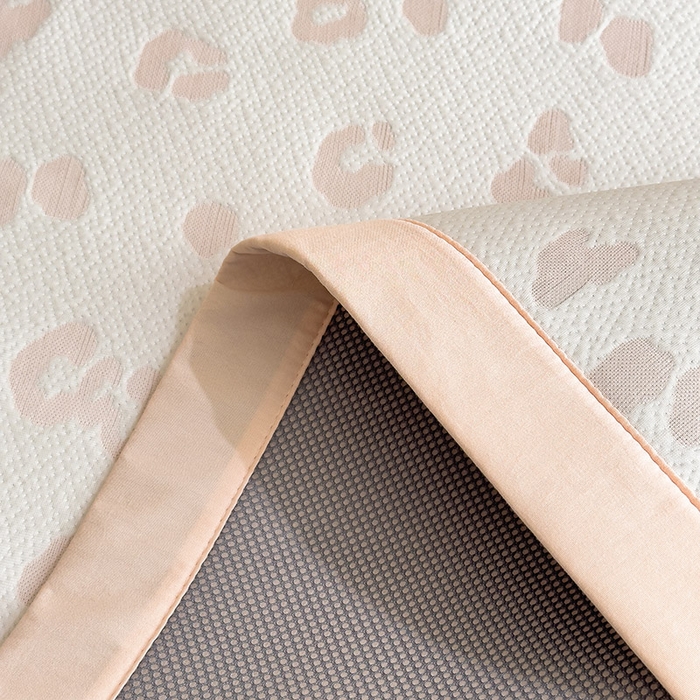 91家纺网 家纺一手货源 找家纺 几禾 2026春夏新款豹纹刺绣凉席空调软席凉席席子 小熊豹豹-玉色 床席款