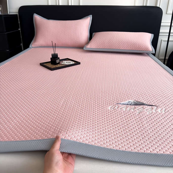 91家纺网 家纺一手货源 找家纺 人人爱家纺 2026新款冰豆豆刺绣软凉席 富士山-粉