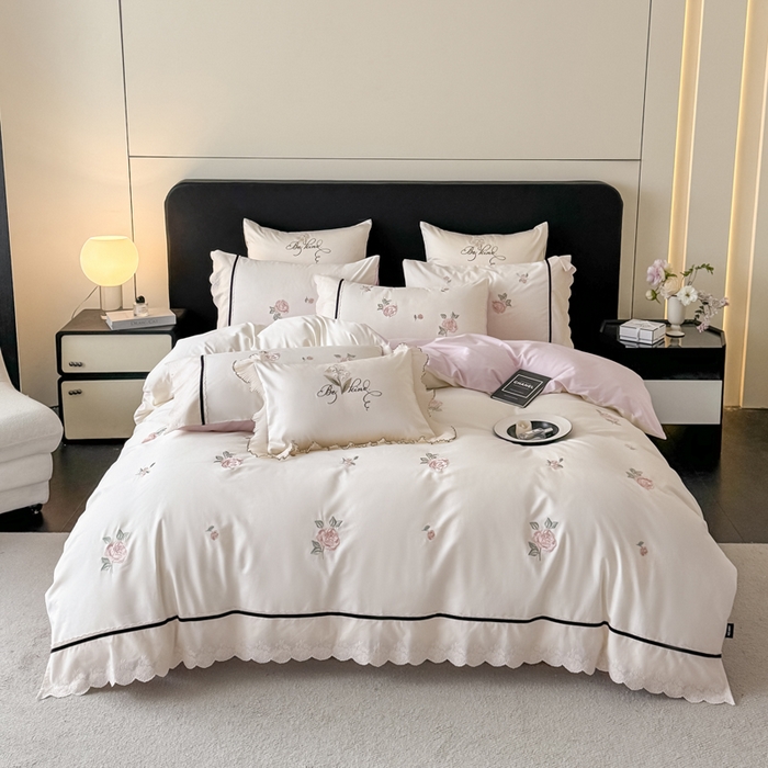 91家纺网 家纺一手货源 找家纺 卡姿家纺 2026春夏全棉小法式气质款刺绣四件套—菲琳 菲琳奶白