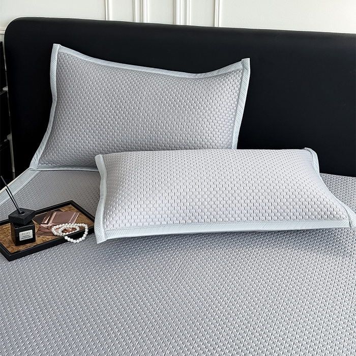 91家纺网 家纺一手货源 找家纺 人人爱家纺 2026新款冰豆豆刺绣软凉席 富士山-灰