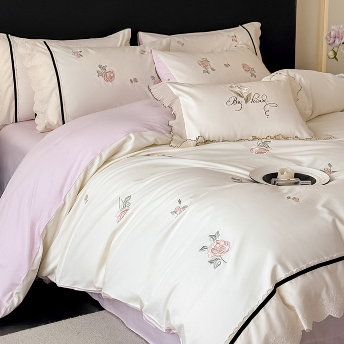 91家纺网 家纺一手货源 找家纺 卡姿家纺 2026春夏全棉小法式气质款刺绣四件套—菲琳 菲琳奶白