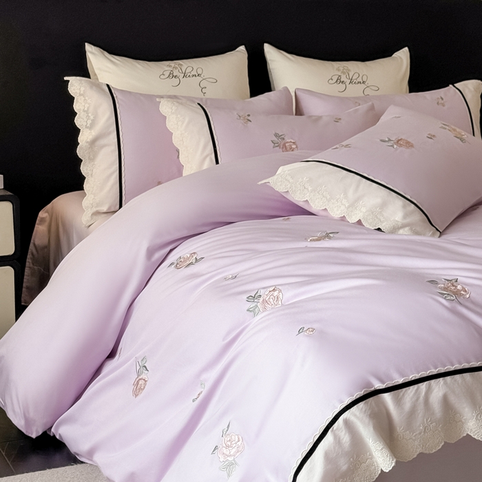 91家纺网 家纺一手货源 找家纺 卡姿家纺 2026春夏全棉小法式气质款刺绣四件套—菲琳 菲琳紫