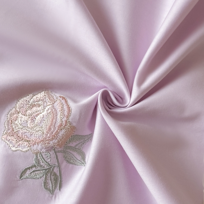 91家纺网 家纺一手货源 找家纺 卡姿家纺 2026春夏全棉小法式气质款刺绣四件套—菲琳 菲琳紫