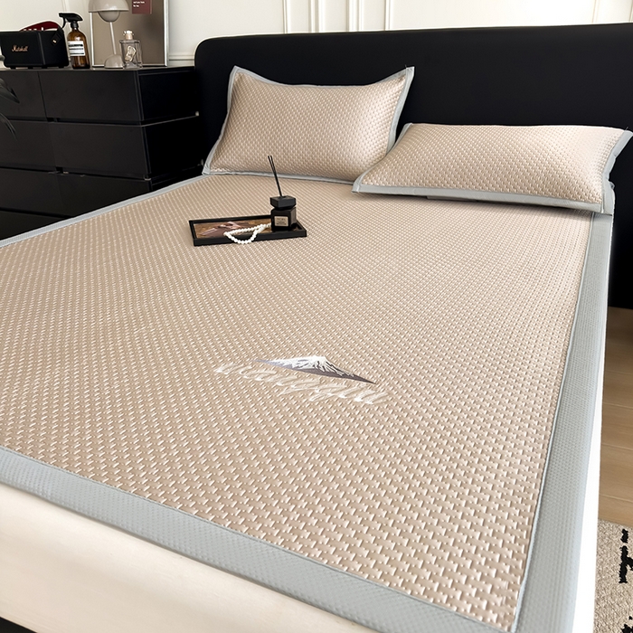 91家纺网 家纺一手货源 找家纺 人人爱家纺 2026新款冰豆豆刺绣软凉席 富士山-咖