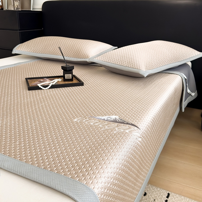 91家纺网 家纺一手货源 找家纺 人人爱家纺 2026新款冰豆豆刺绣软凉席 富士山-咖