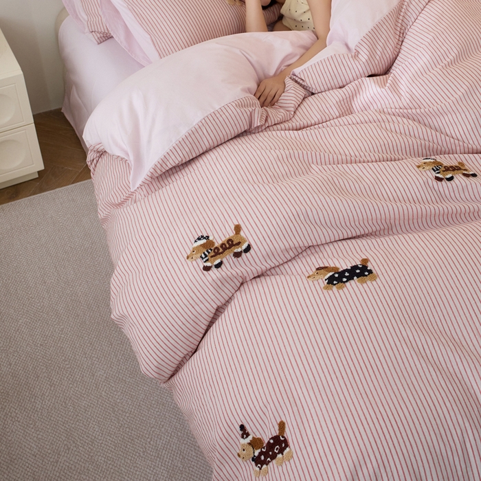 91家纺网 家纺一手货源 找家纺 （总）卡姿家纺 全棉色织水洗棉毛巾绣四件套—小狗约克